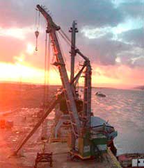 Ленский порт. Кран Деррик