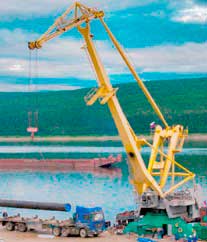 Ленский порт. Плавучий кран