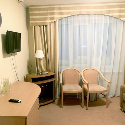 ДНомер люкс Гостиница Лена